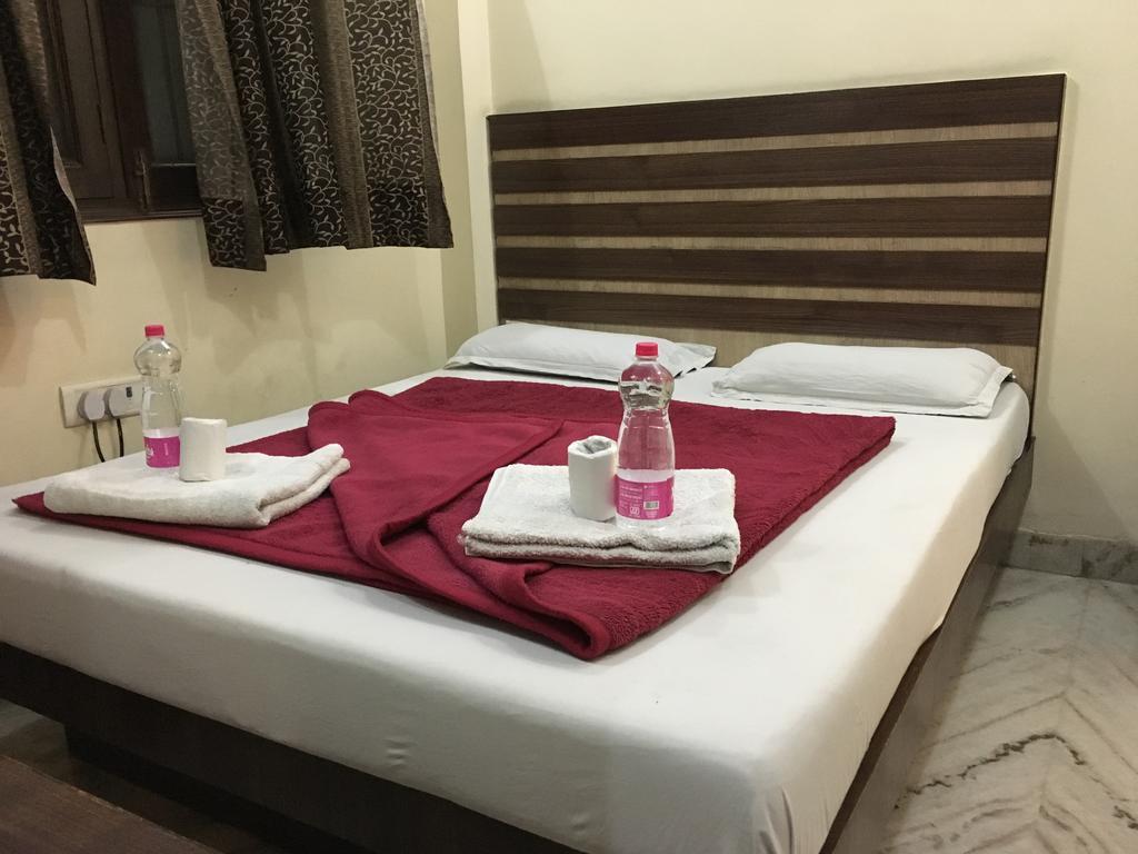 Hotel Vintage Inn Ню Делхи Екстериор снимка
