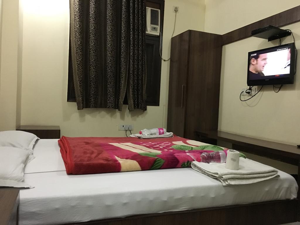 Hotel Vintage Inn Ню Делхи Екстериор снимка